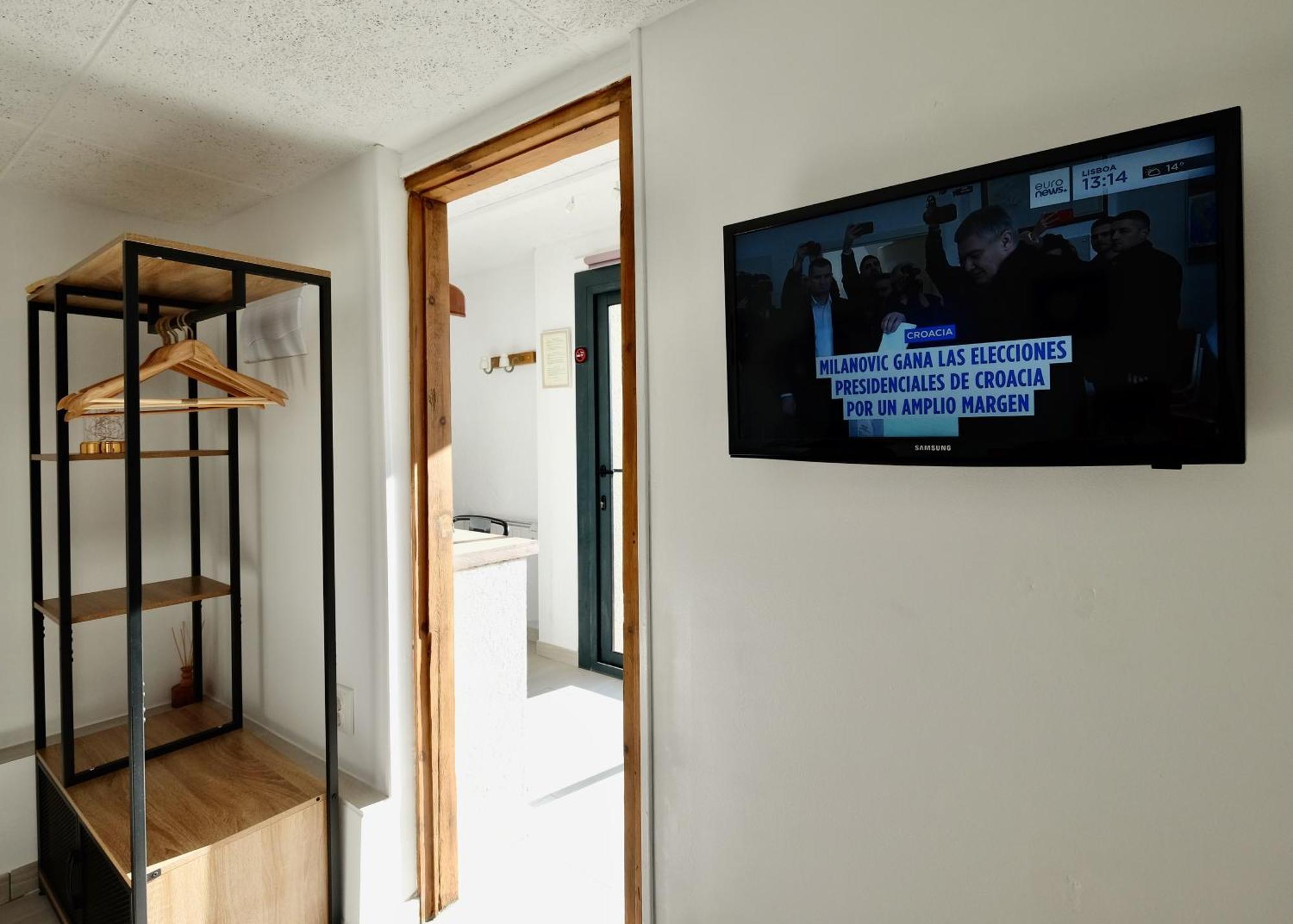 Torre Costa Brava Apartment Garrigas Ngoại thất bức ảnh