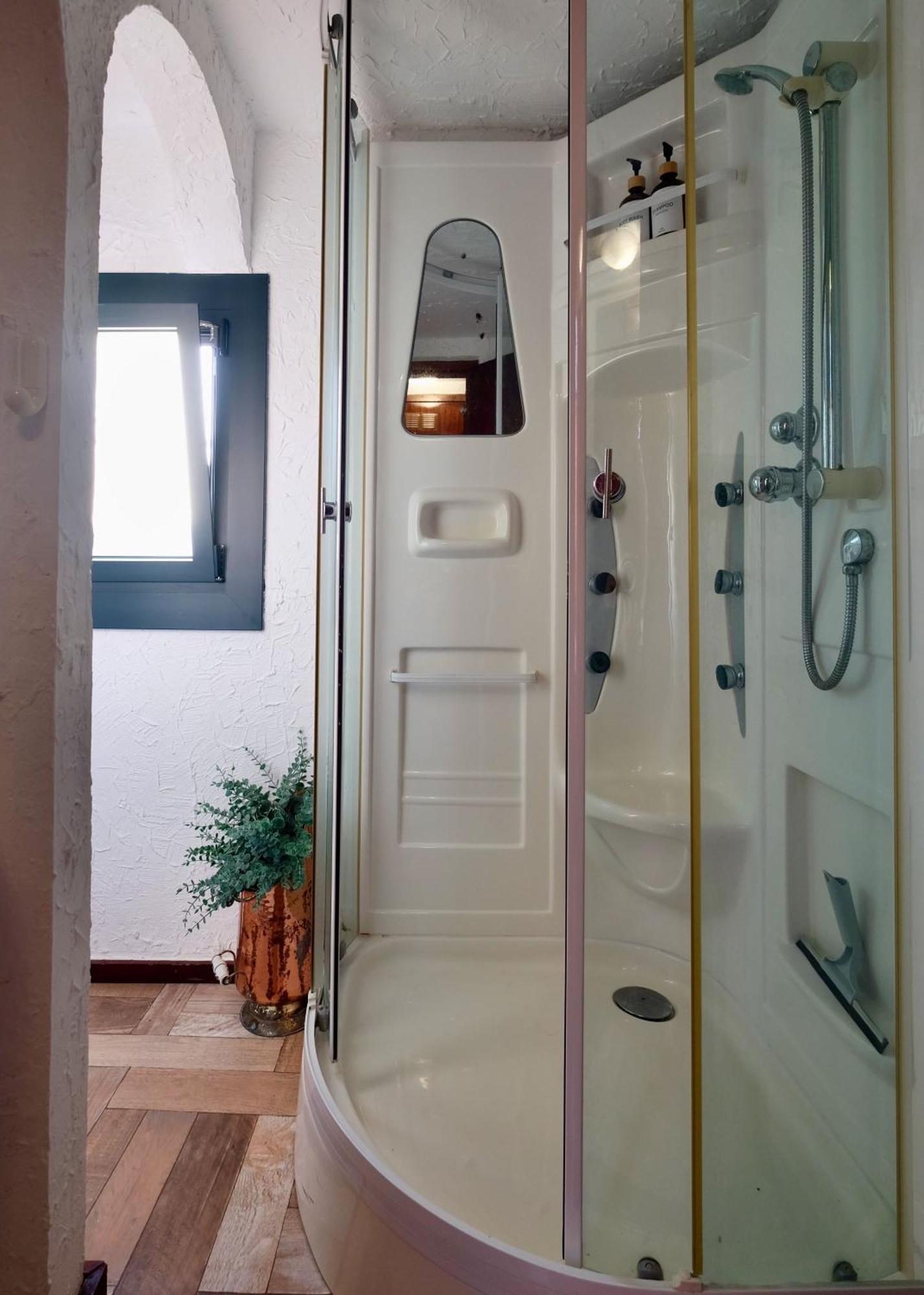 Torre Costa Brava Apartment Garrigas Ngoại thất bức ảnh